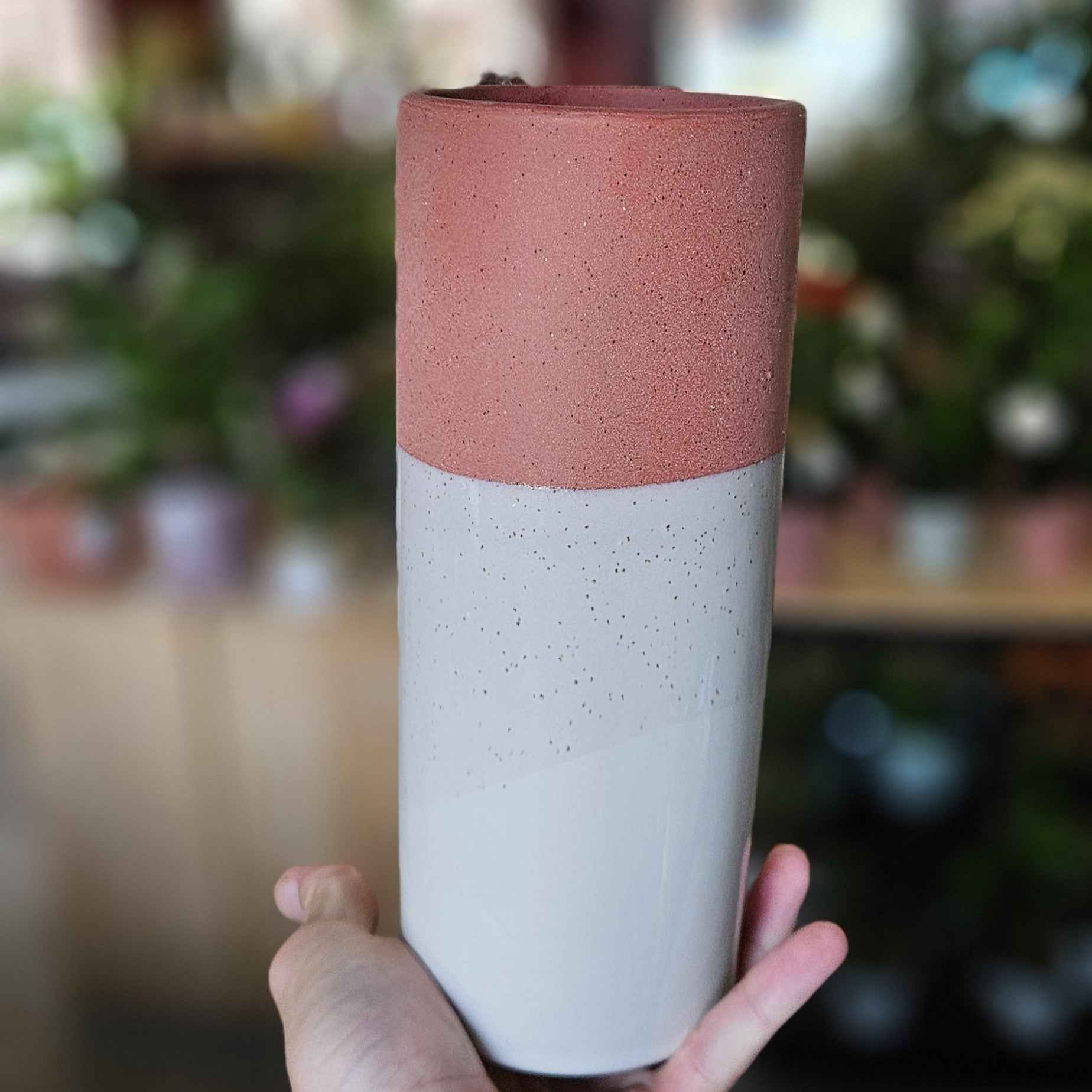 Vase bicolore rouge et blanc texturé
