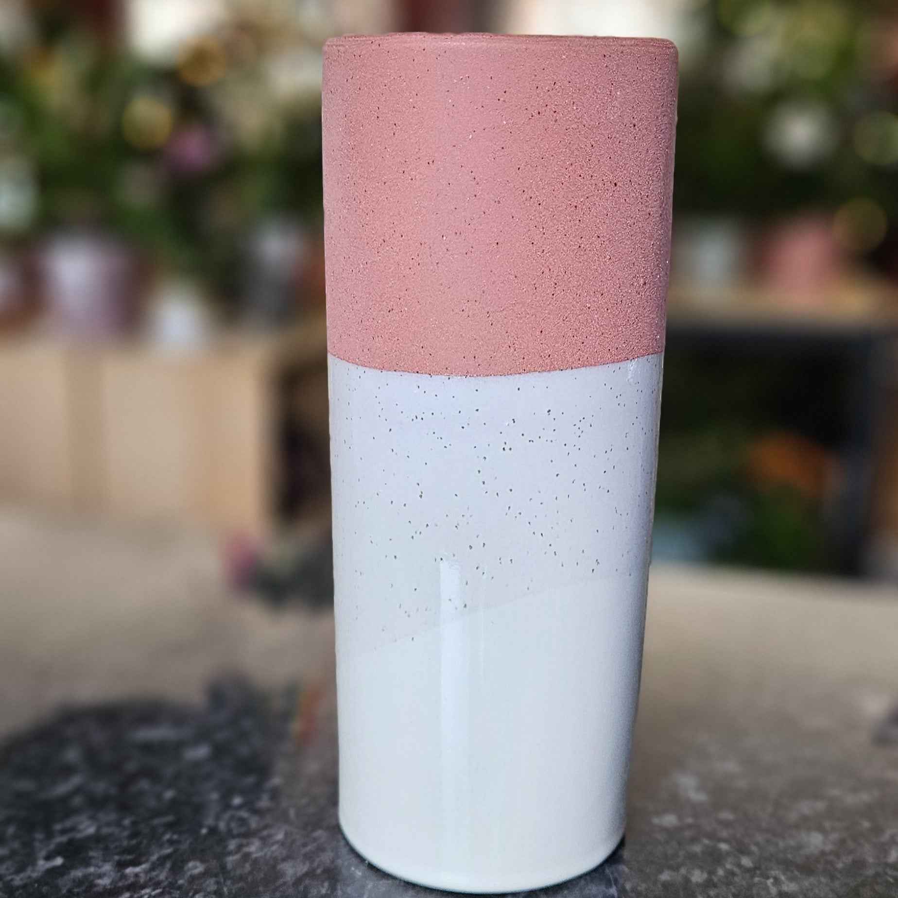 Vase bicolore rouge et blanc texturé