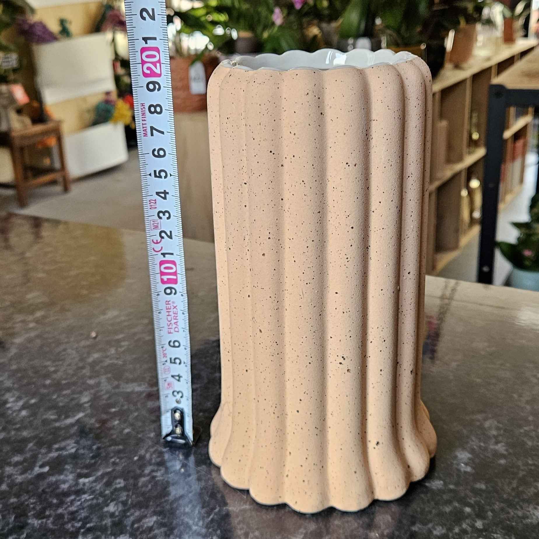Vase effet cannelé