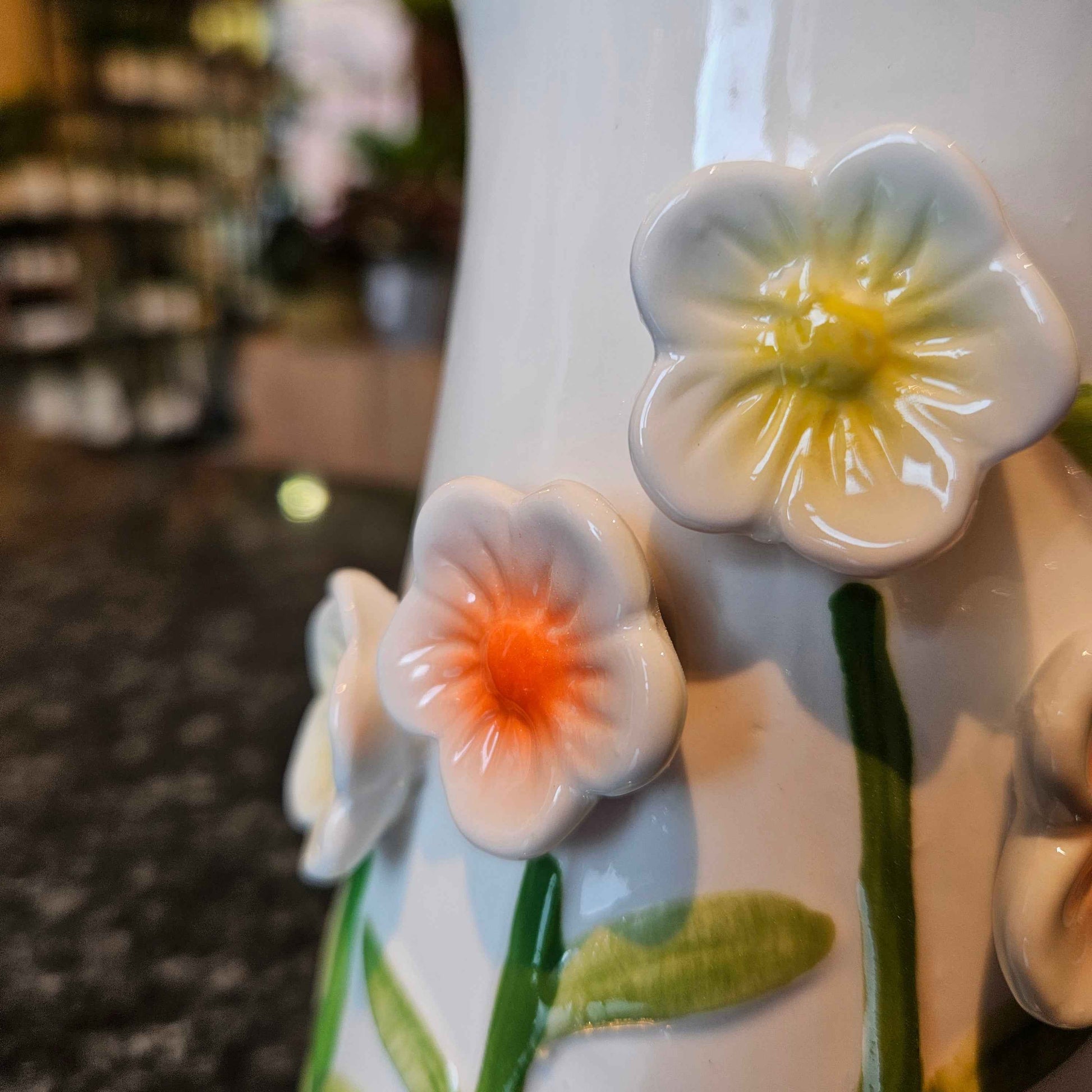 Vase Fleur en Relief 🌸