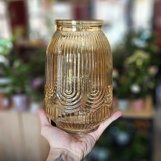 Vase ocre transparent
